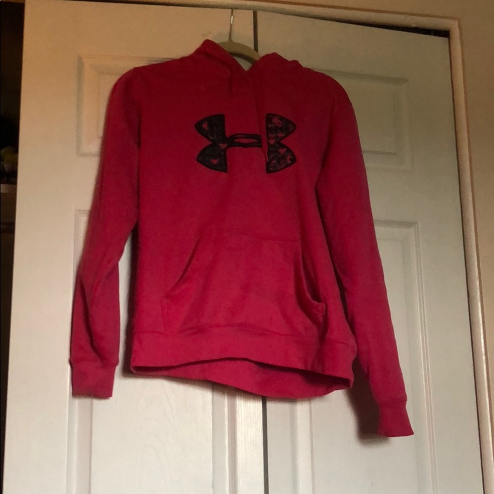 GUC Under Armour sweatshirt